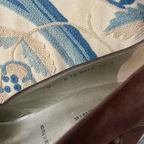 Vintage Robert Clergerie Brown Suede kitten Heels.  Size 9 - Picture 8 of 11